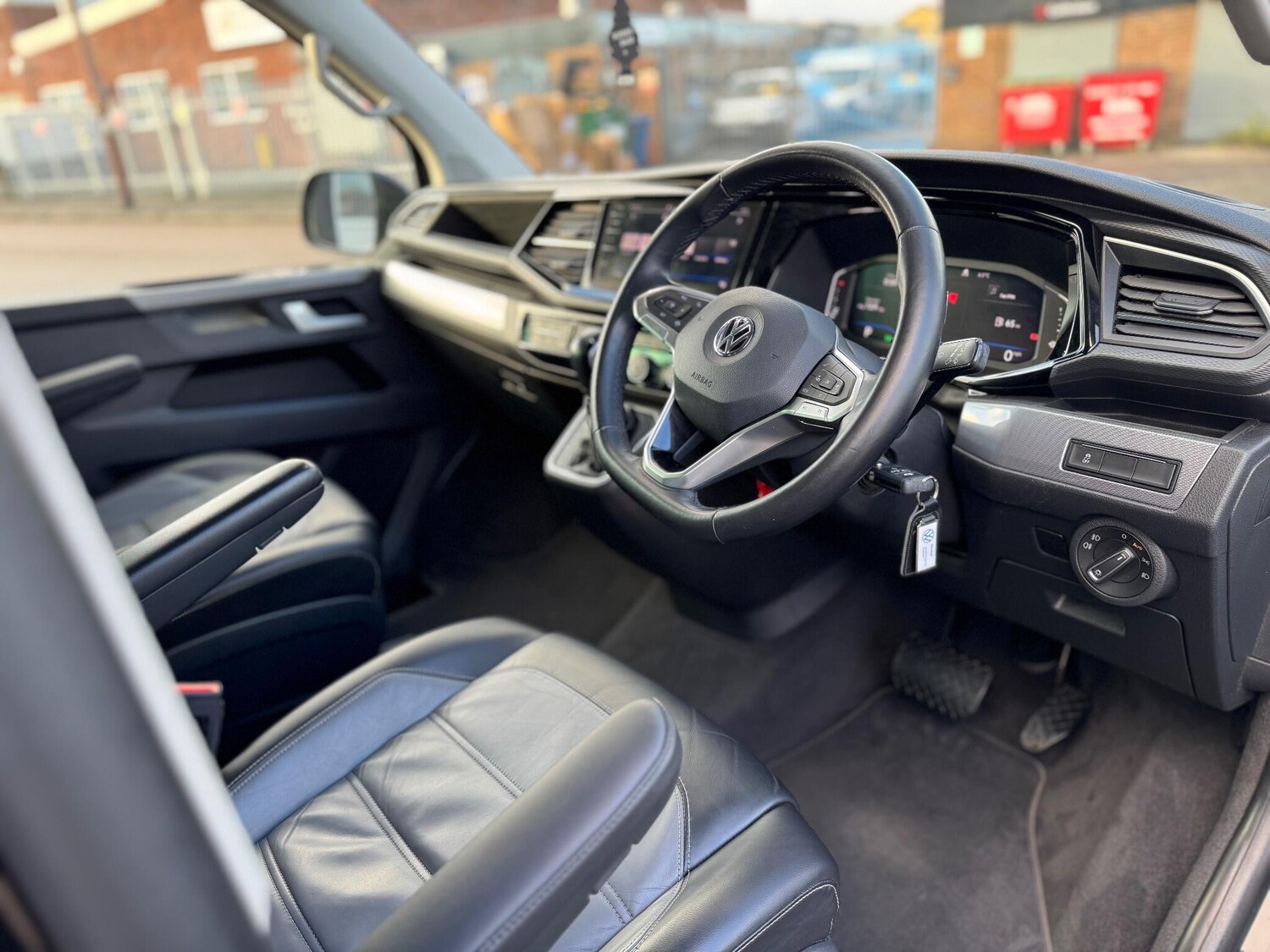 Used Volkswagen Caravelle 2020 for sale - 77940505: Photo 11