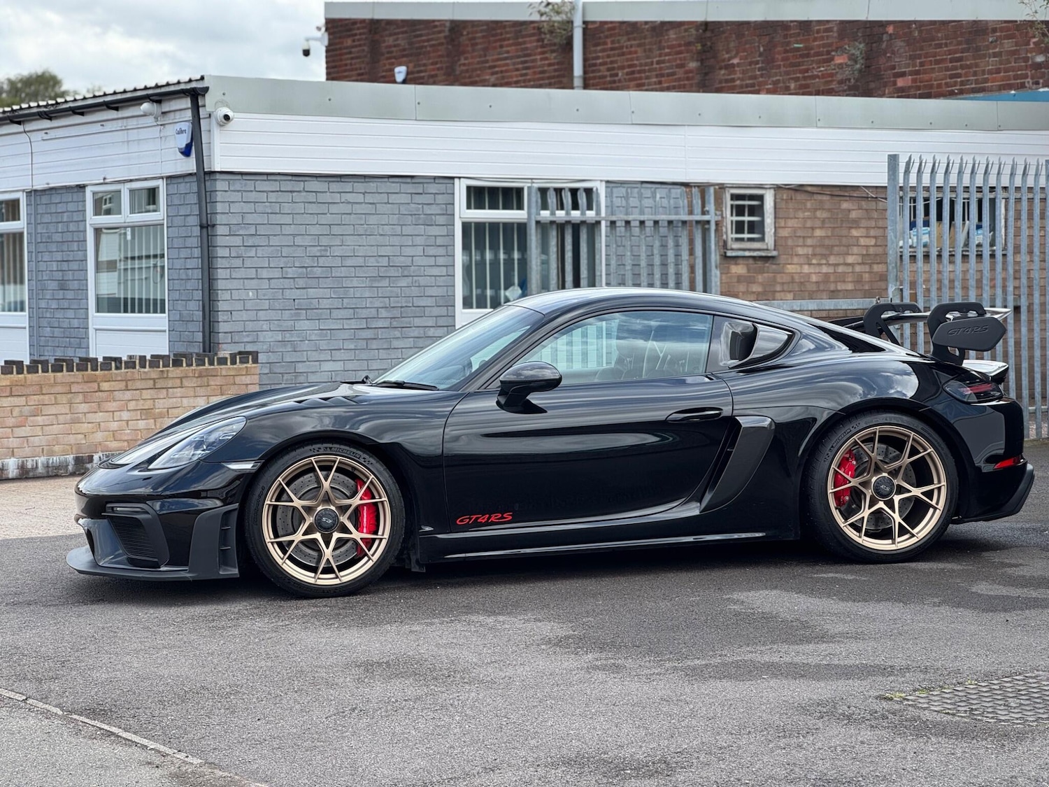 Used Porsche Cayman 2022 for sale - 76632771: Photo 10