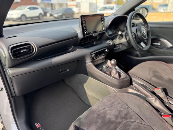Used Toyota Yaris 2021 for sale - 75614391: Photo 15