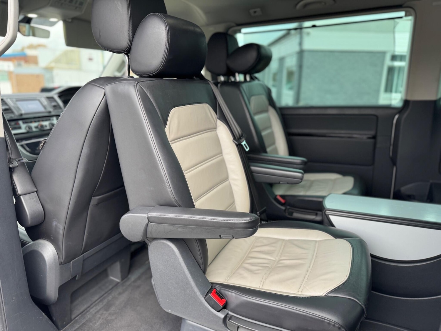 Used Volkswagen Caravelle 2016 for sale - 76521916: Photo 24