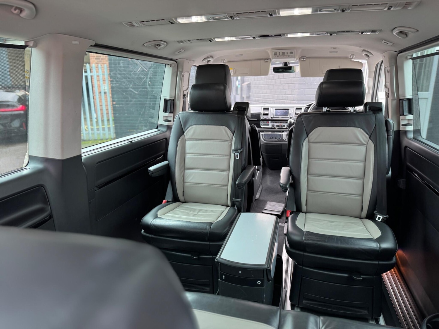 Used Volkswagen Caravelle 2016 for sale - 76521916: Photo 30