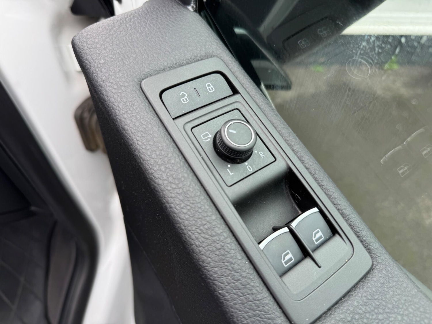 Used Volkswagen Caravelle 2016 for sale - 76521916: Photo 31