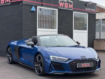 (21) - 5.2 FSI V10 Performance Carbon Black Spyder S Tronic quattro Euro 6 (s/s) 2 2-Door
