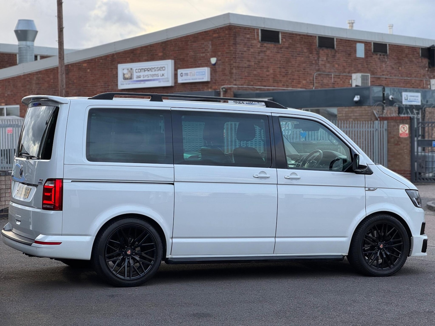 Used Volkswagen Caravelle 2015 for sale - 78127784: Photo 13