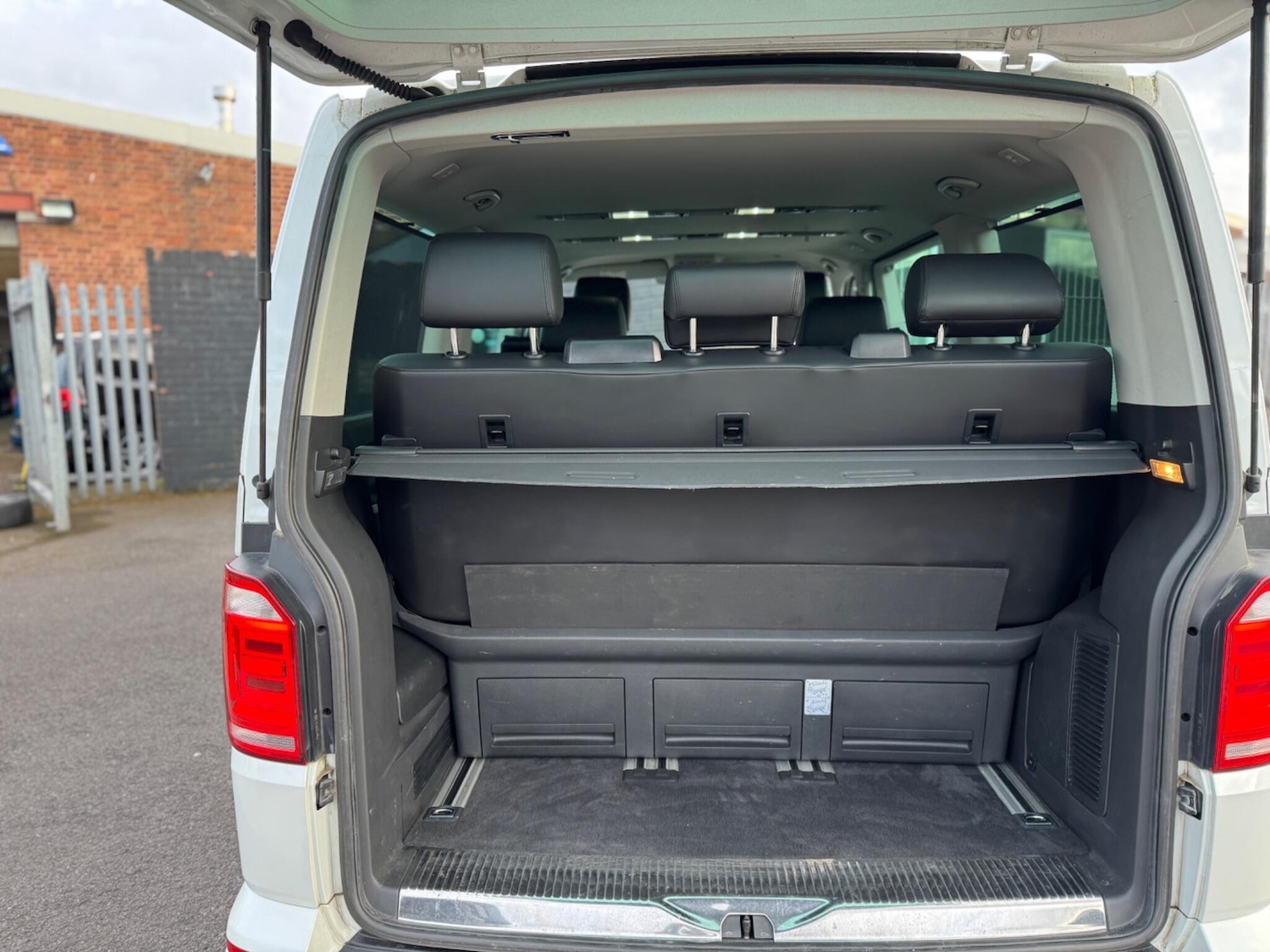 Used Volkswagen Caravelle 2015 for sale - 78127784: Photo 30