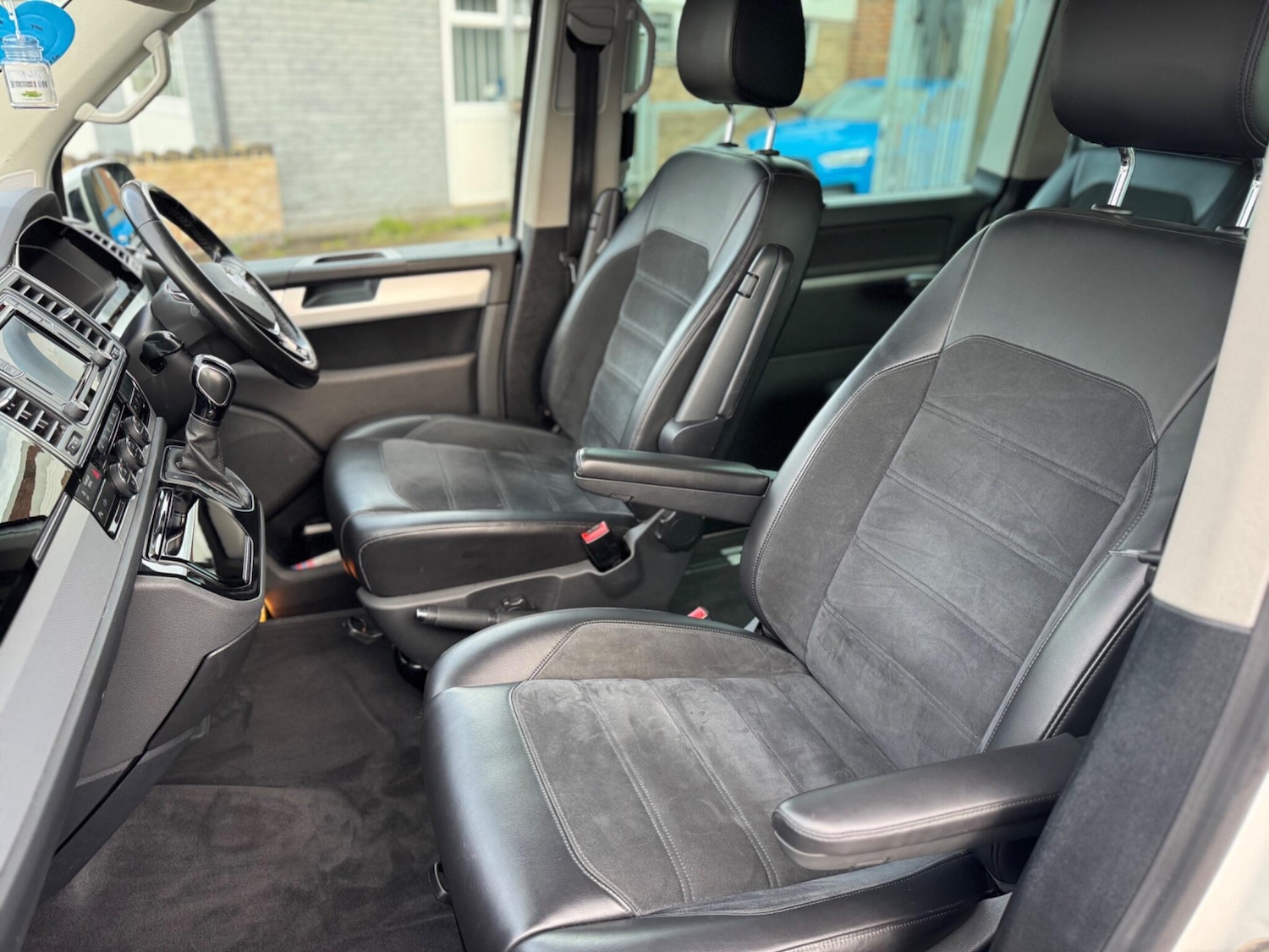 Used Volkswagen Caravelle 2015 for sale - 78127784: Photo 32