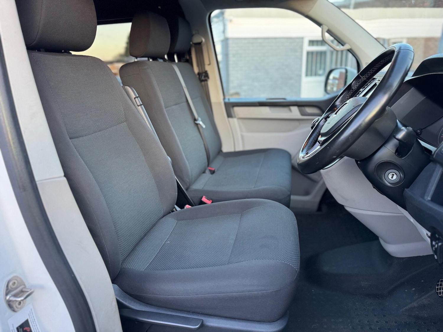 Used Volkswagen Transporter 2017 for sale - 77020890: Photo 19