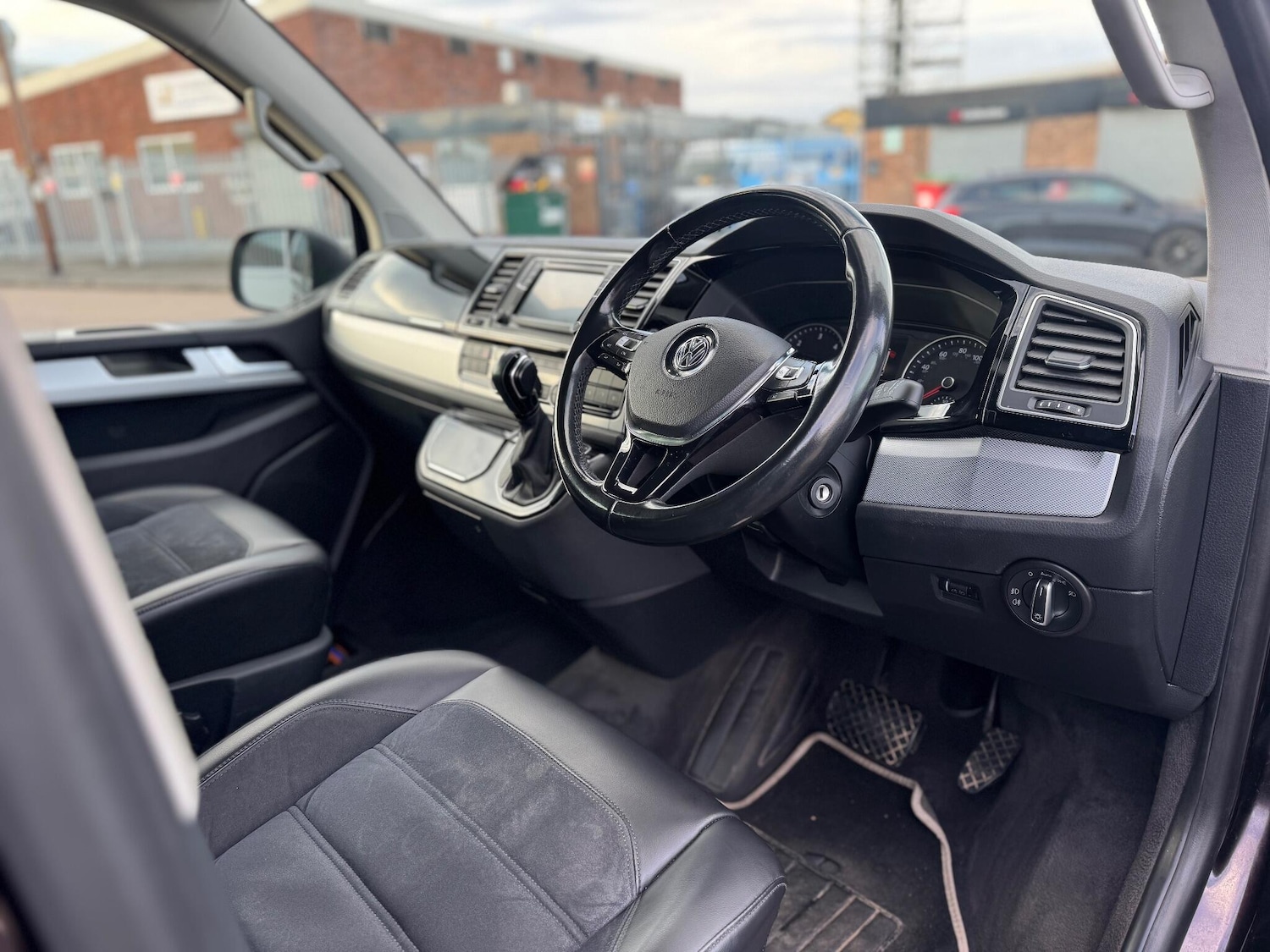 Used Volkswagen Caravelle 2016 for sale - 76942401: Photo 16