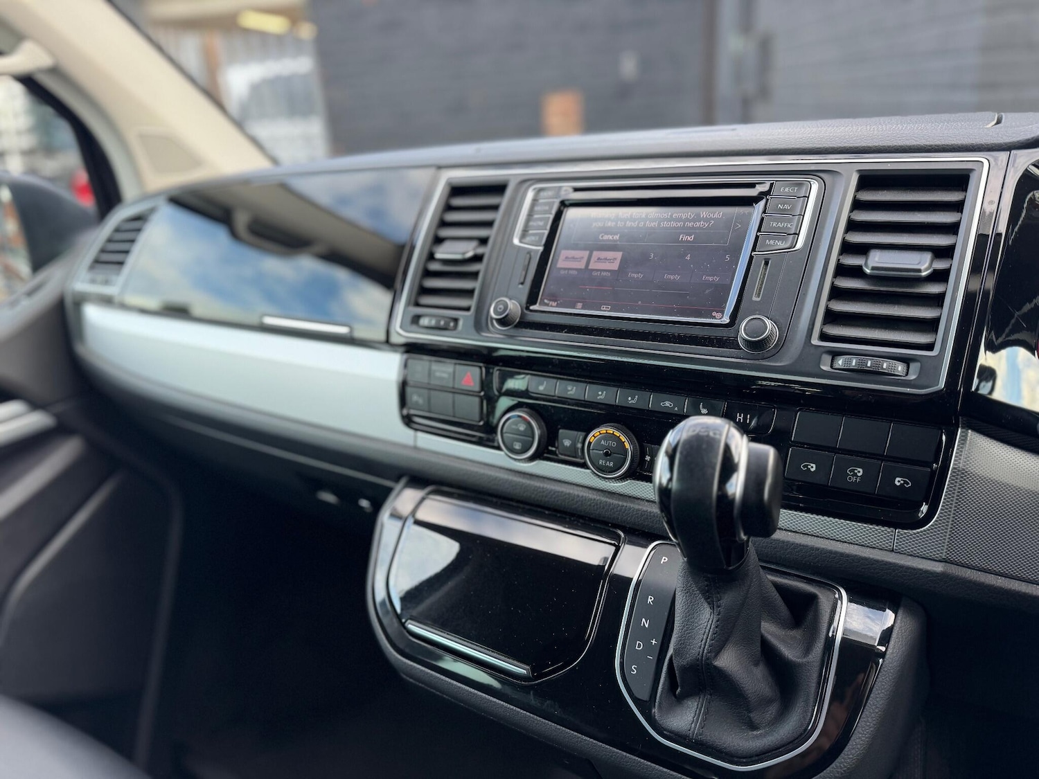 Used Volkswagen Caravelle 2016 for sale - 76942401: Photo 17