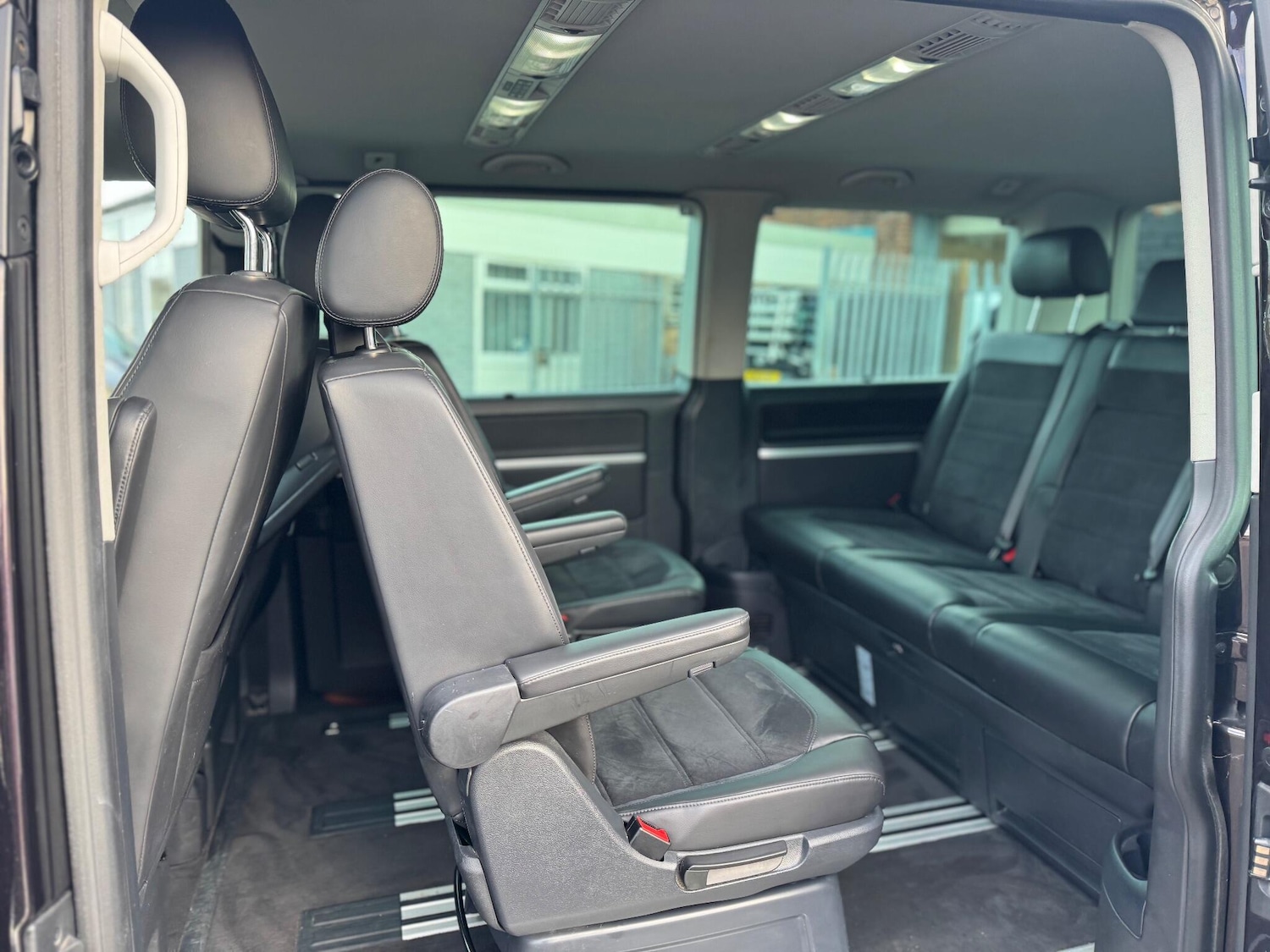 Used Volkswagen Caravelle 2016 for sale - 76942401: Photo 21