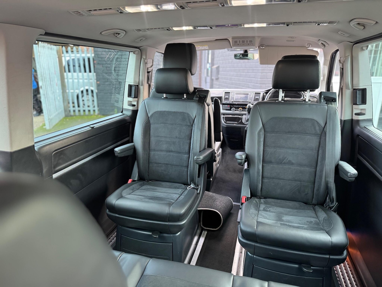 Used Volkswagen Caravelle 2016 for sale - 76942401: Photo 26