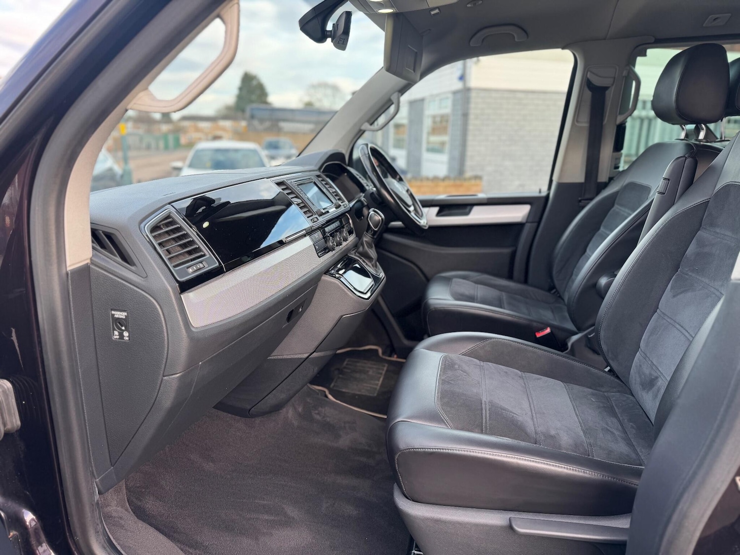 Used Volkswagen Caravelle 2016 for sale - 76942401: Photo 37