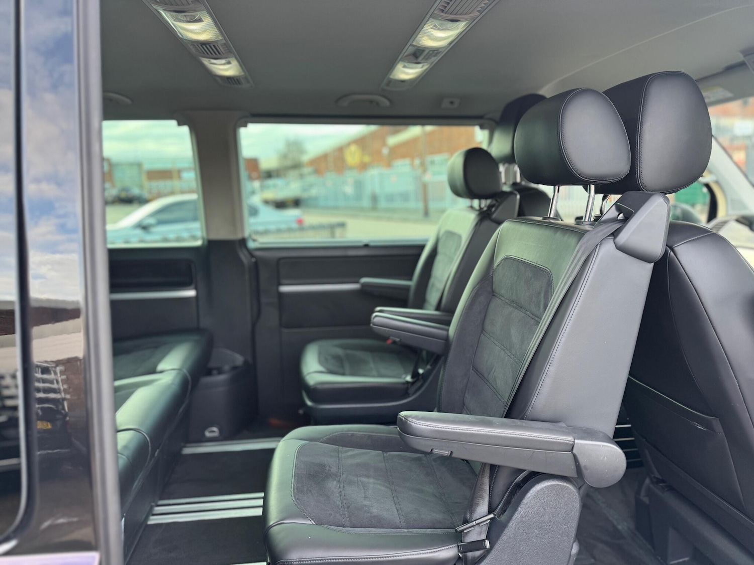 Used Volkswagen Caravelle 2016 for sale - 76942401: Photo 39