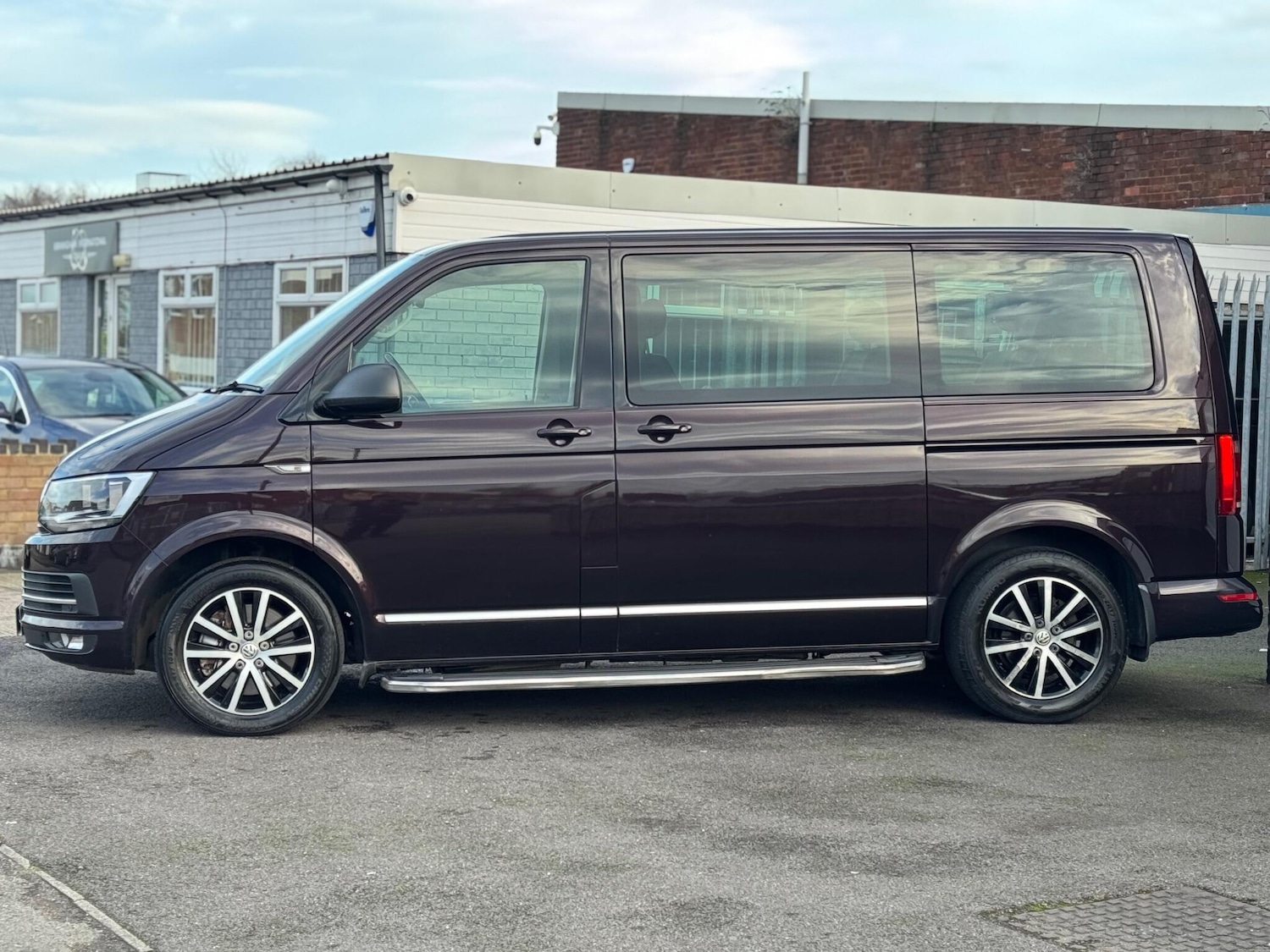 Used Volkswagen Caravelle 2016 for sale - 76942401: Photo 9