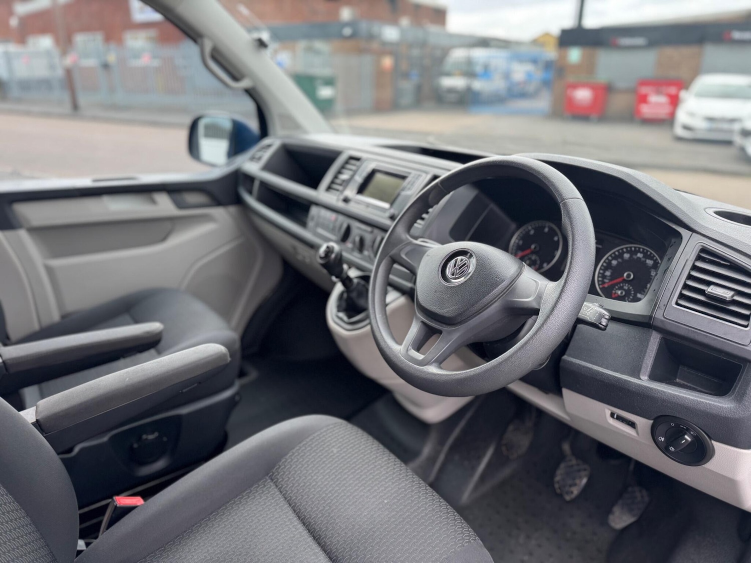 Used Volkswagen Transporter Shuttle 2017 for sale - 78148164: Photo 15