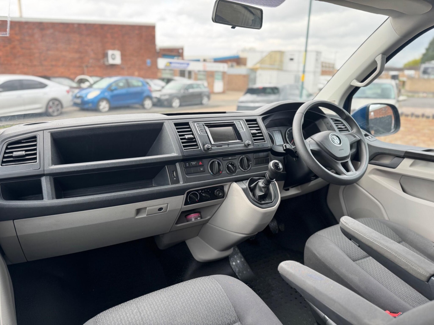 Used Volkswagen Transporter Shuttle 2017 for sale - 78148164: Photo 16