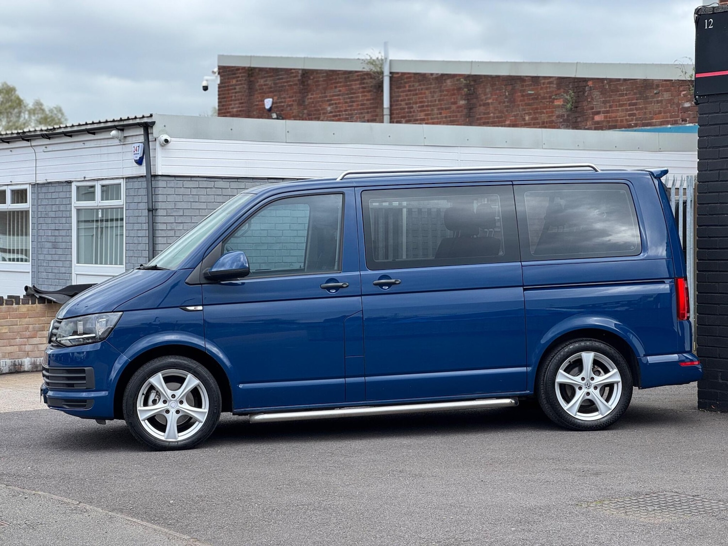 Used Volkswagen Transporter Shuttle 2017 for sale - 78148164: Photo 5