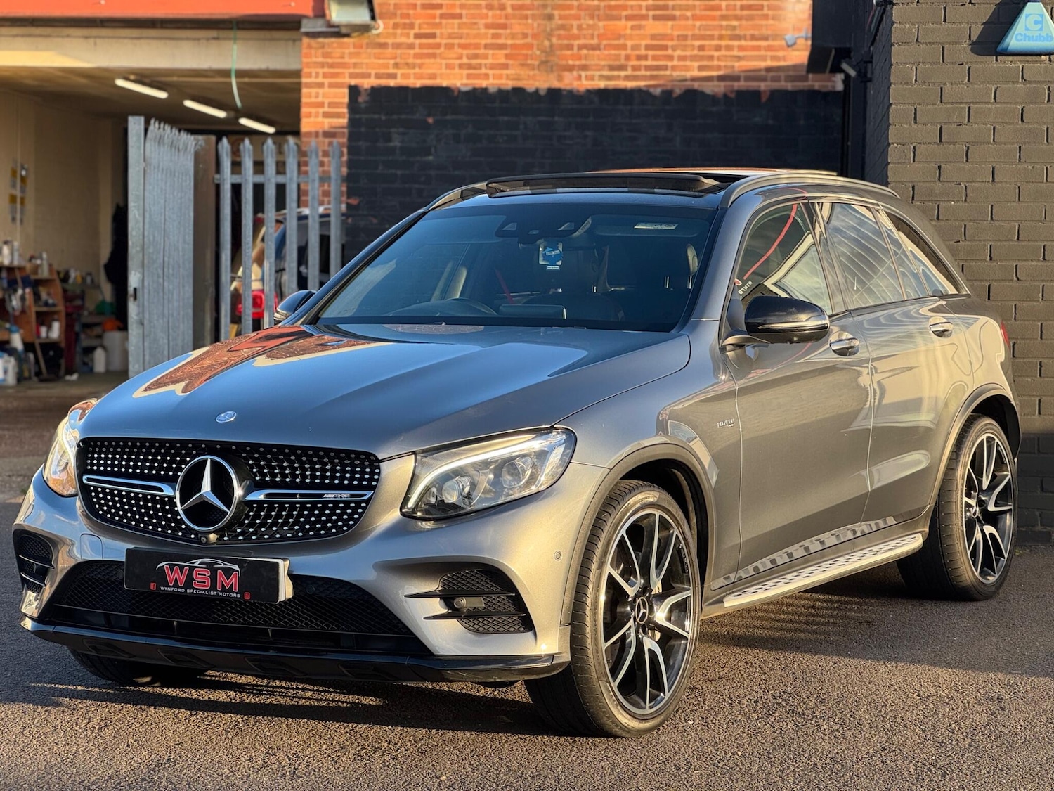 Used Mercedes-Benz GLC 2017 for sale - 77838894: Photo 3