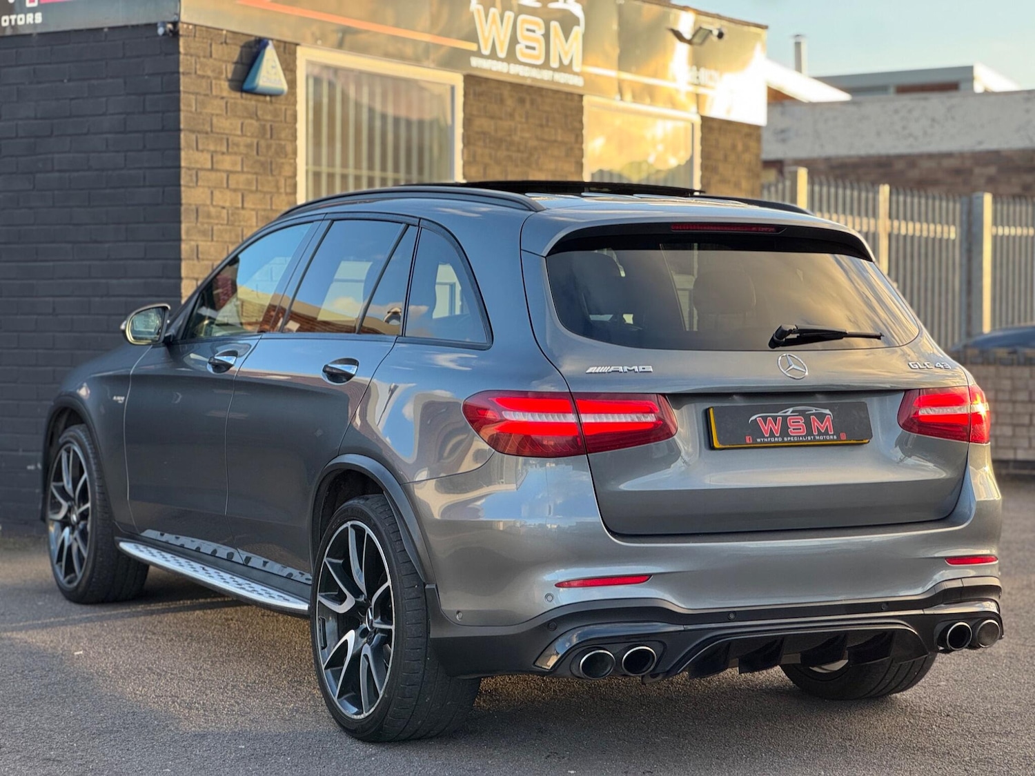 Used Mercedes-Benz GLC 2017 for sale - 77838894: Photo 4