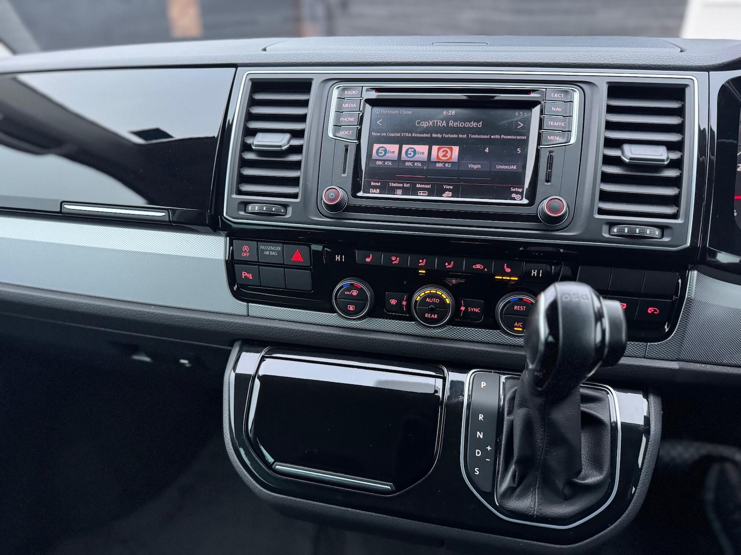 Used Volkswagen Caravelle 2016 for sale - 77060425: Photo 28