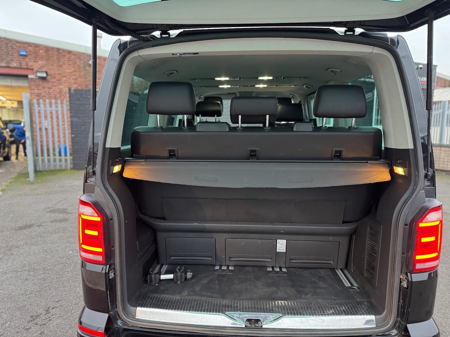 Used Volkswagen Caravelle 2016 for sale - 77060425: Photo 31