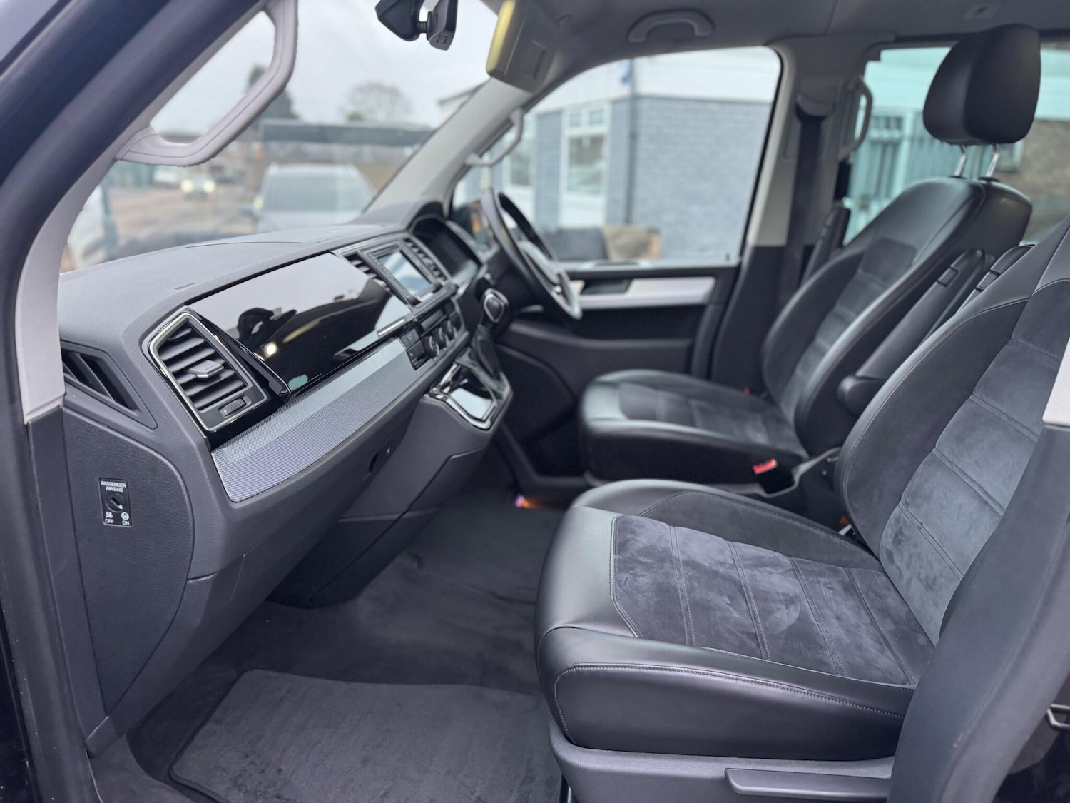 Used Volkswagen Caravelle 2016 for sale - 77060425: Photo 32