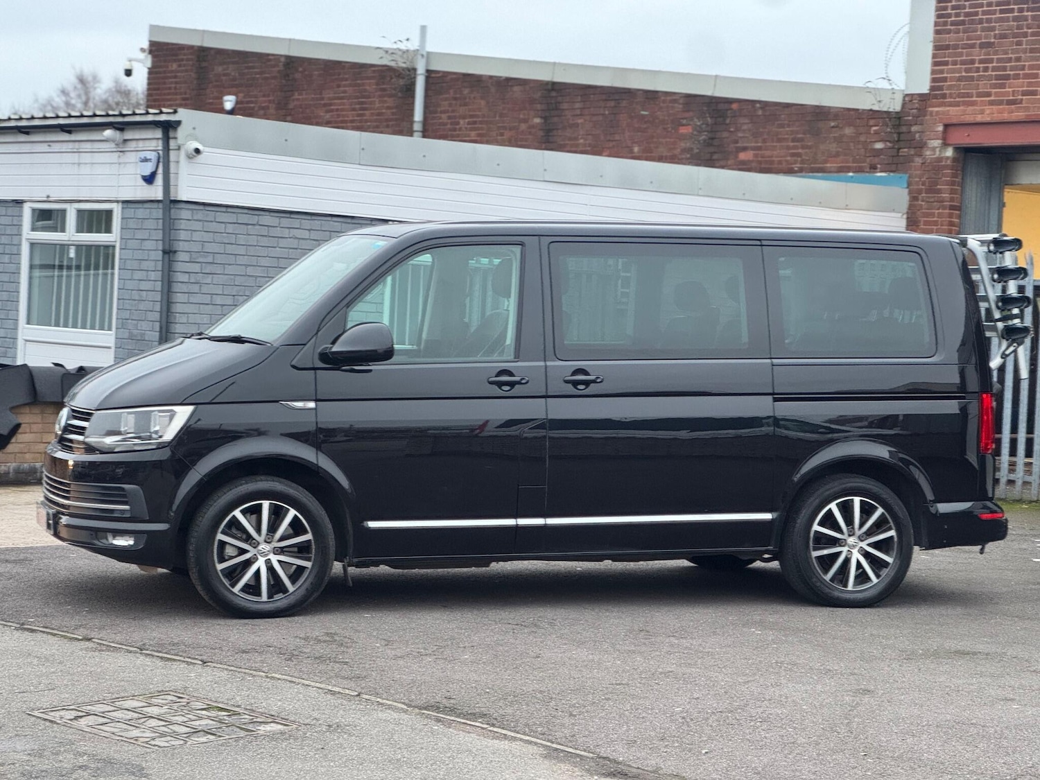 Used Volkswagen Caravelle 2016 for sale - 77060425: Photo 6