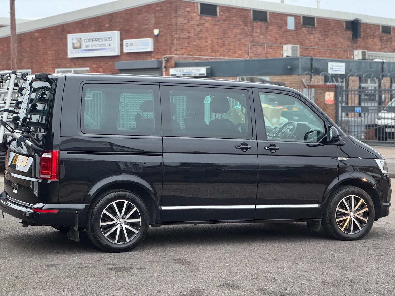 Used Volkswagen Caravelle 2016 for sale - 77060425: Photo 9