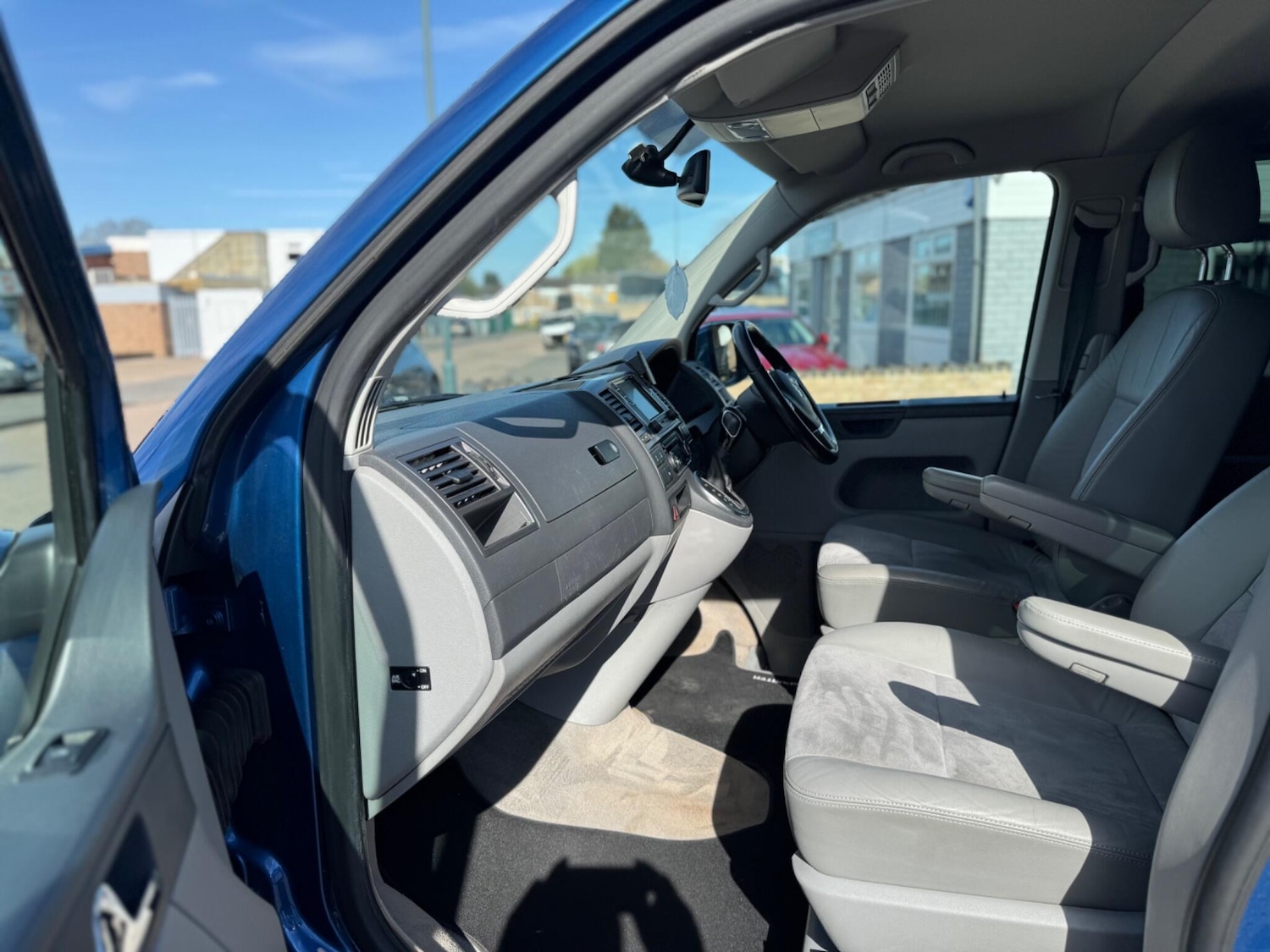 Used Volkswagen Caravelle 2014 for sale - 78205296: Photo 23