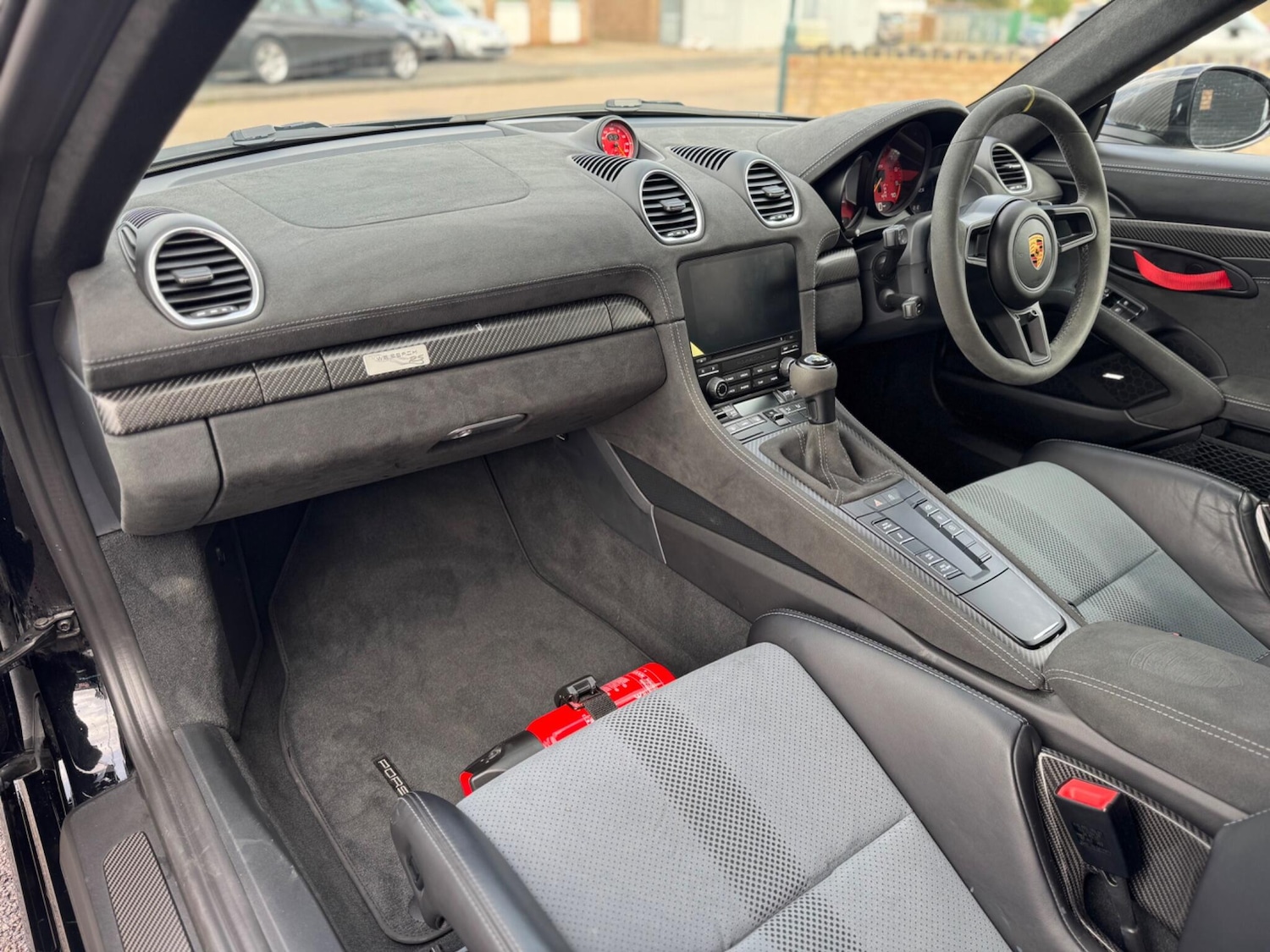 Used Porsche Cayman 2022 for sale - 76742290: Photo 16