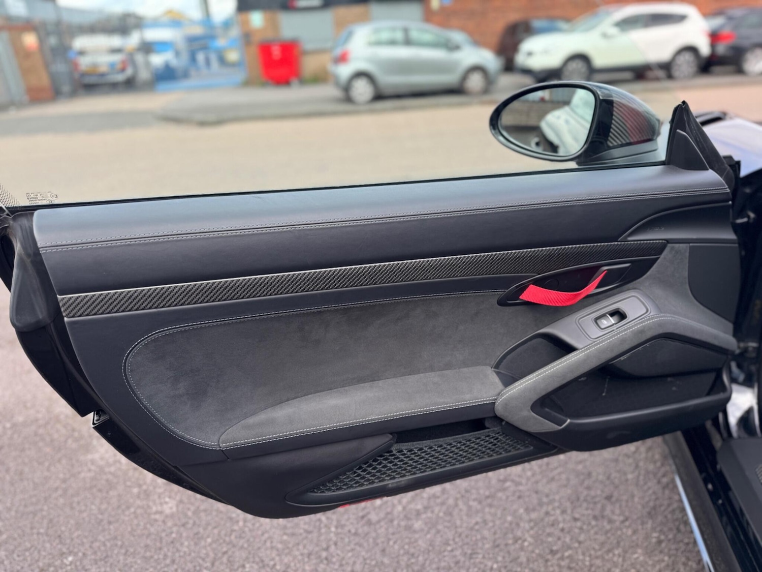 Used Porsche Cayman 2022 for sale - 76742290: Photo 17