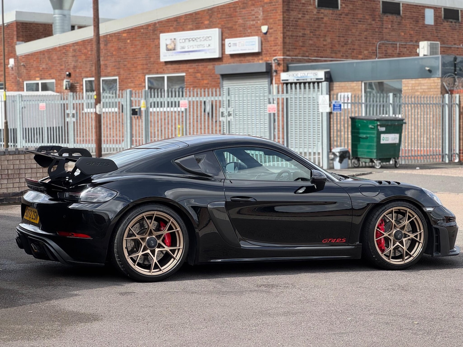 Used Porsche Cayman 2022 for sale - 76742290: Photo 21