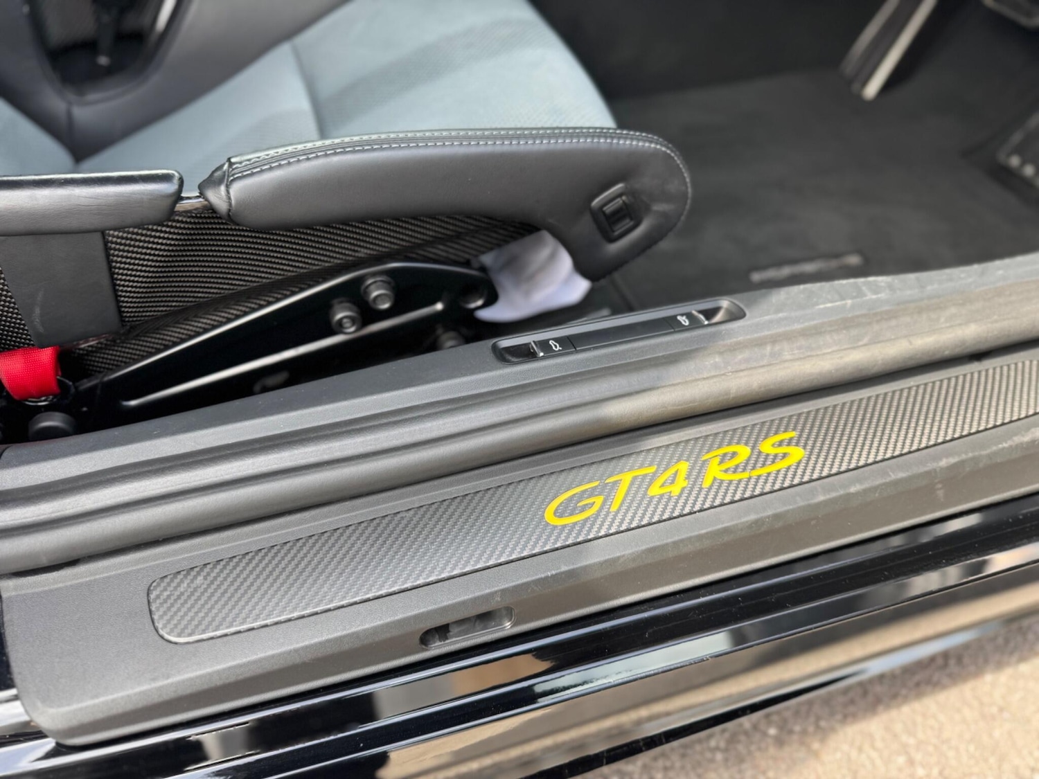 Used Porsche Cayman 2022 for sale - 76742290: Photo 27