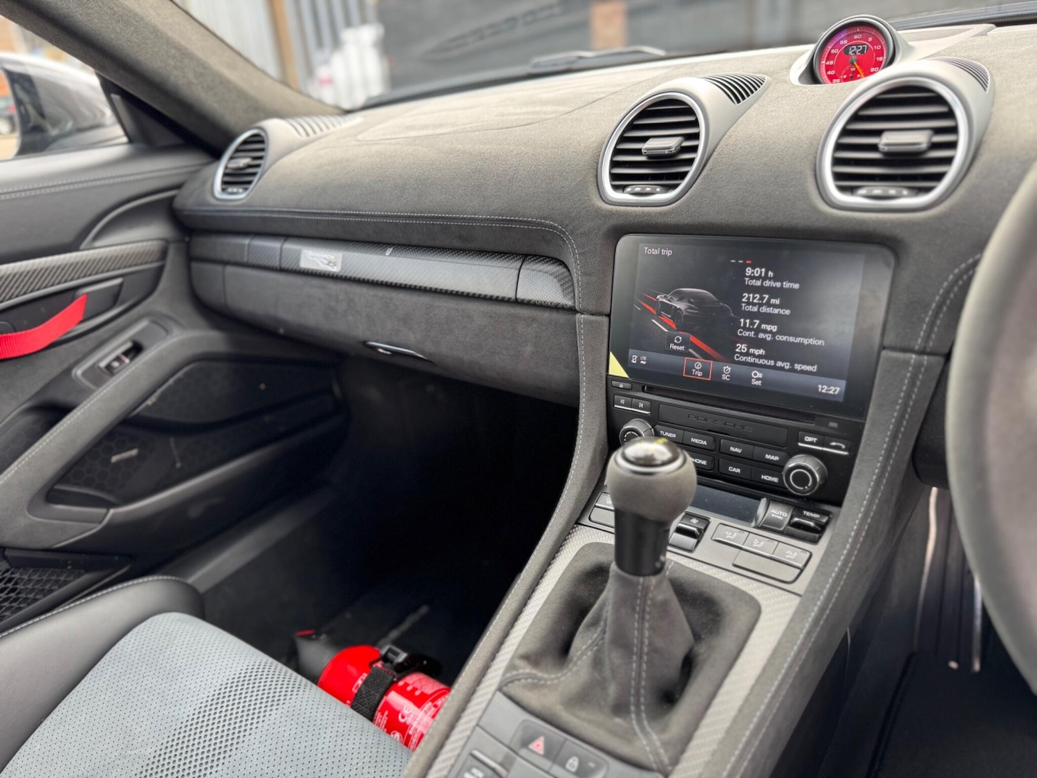 Used Porsche Cayman 2022 for sale - 76742290: Photo 44