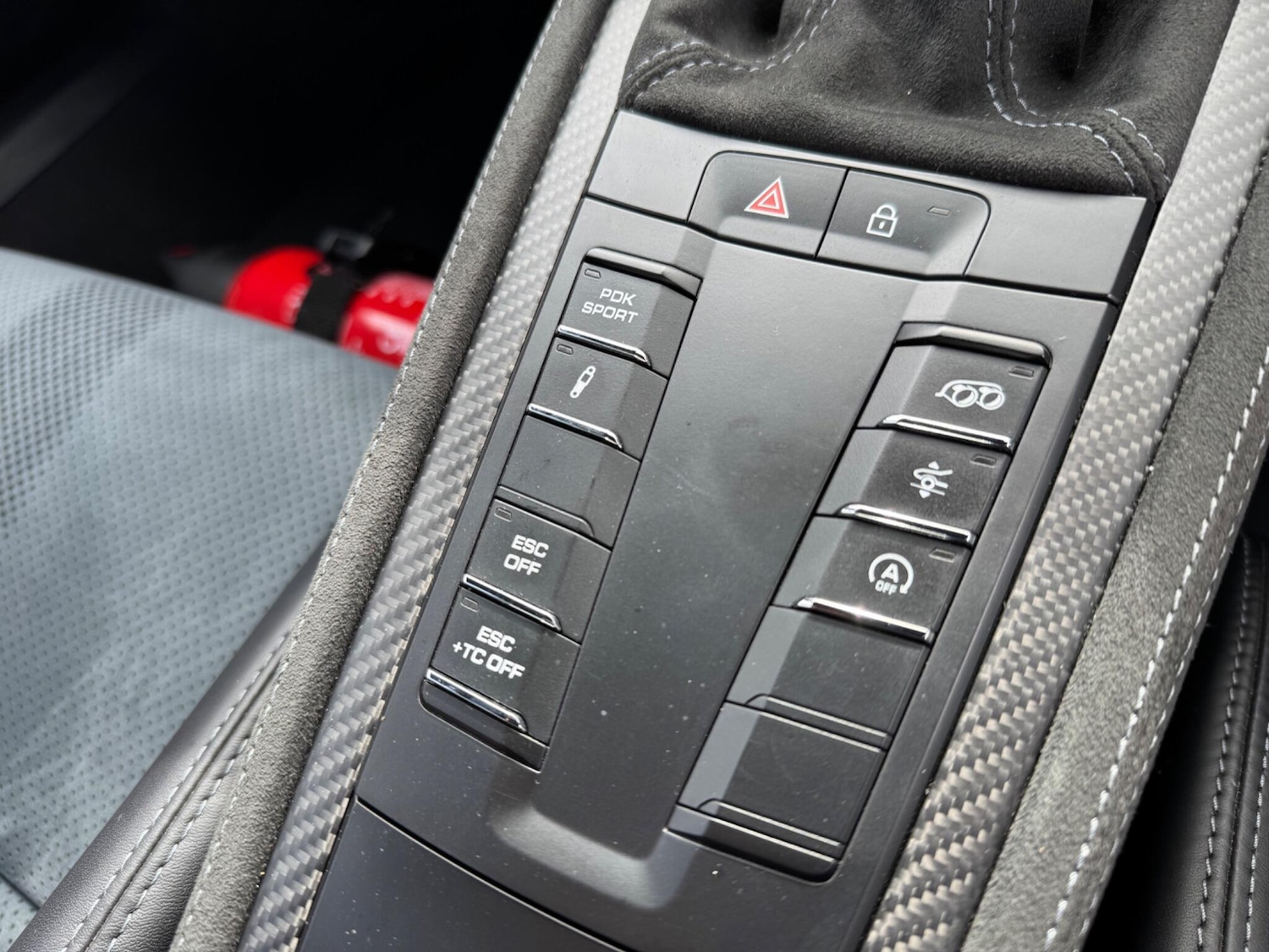 Used Porsche Cayman 2022 for sale - 76742290: Photo 46