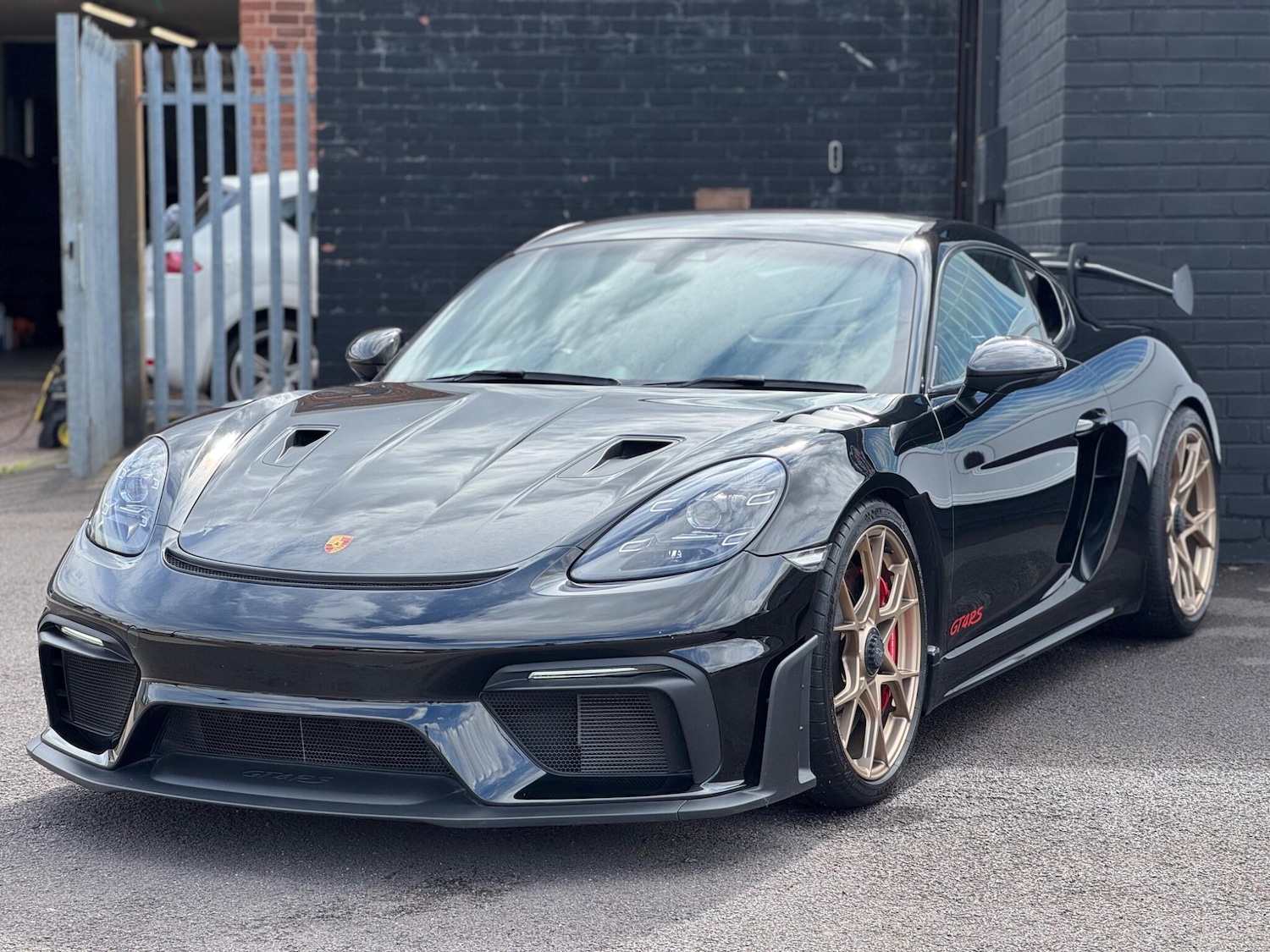 Used Porsche Cayman 2022 for sale - 76742290: Photo 8