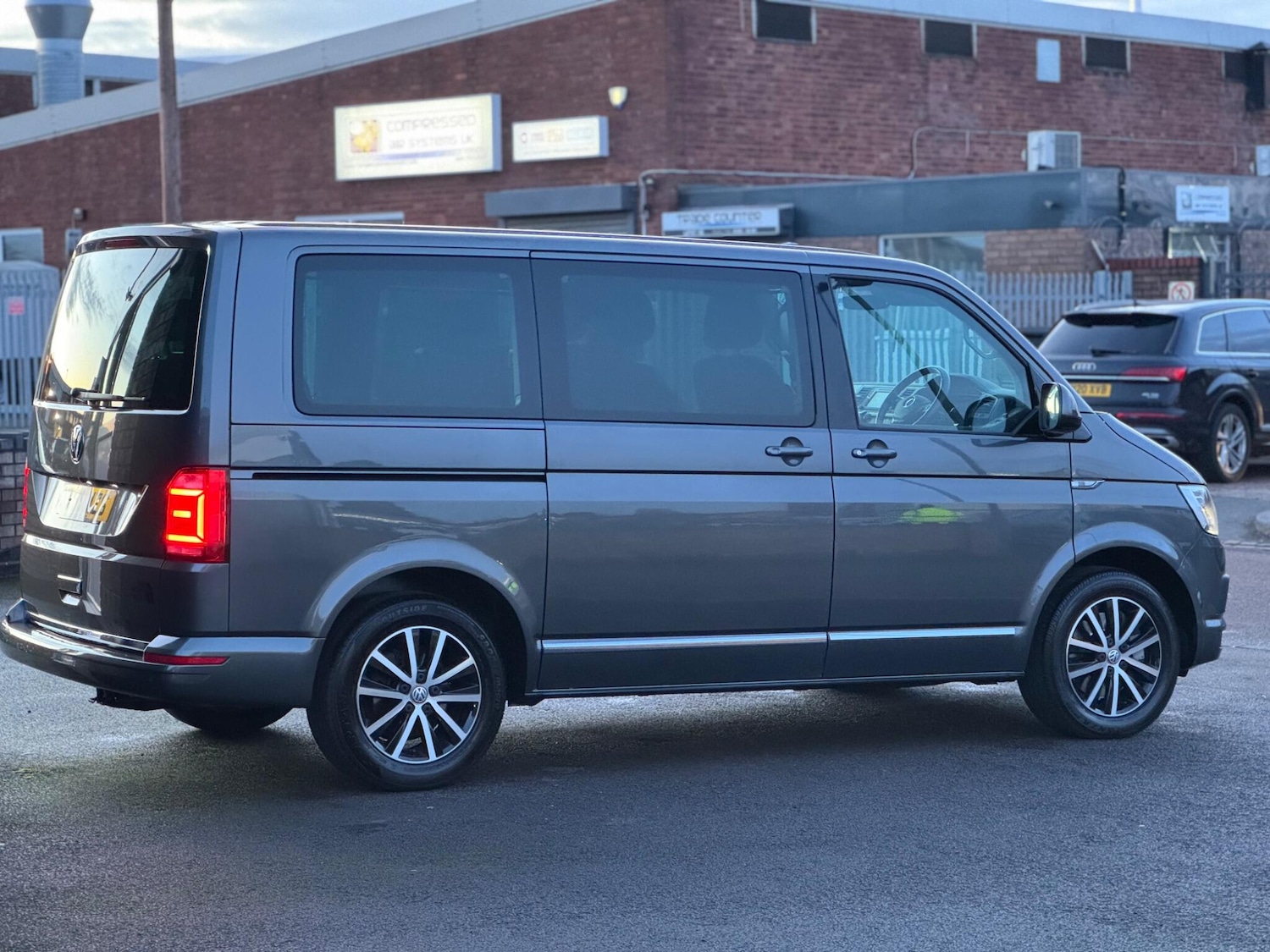 Used Volkswagen Caravelle 2016 for sale - 77439840: Photo 11