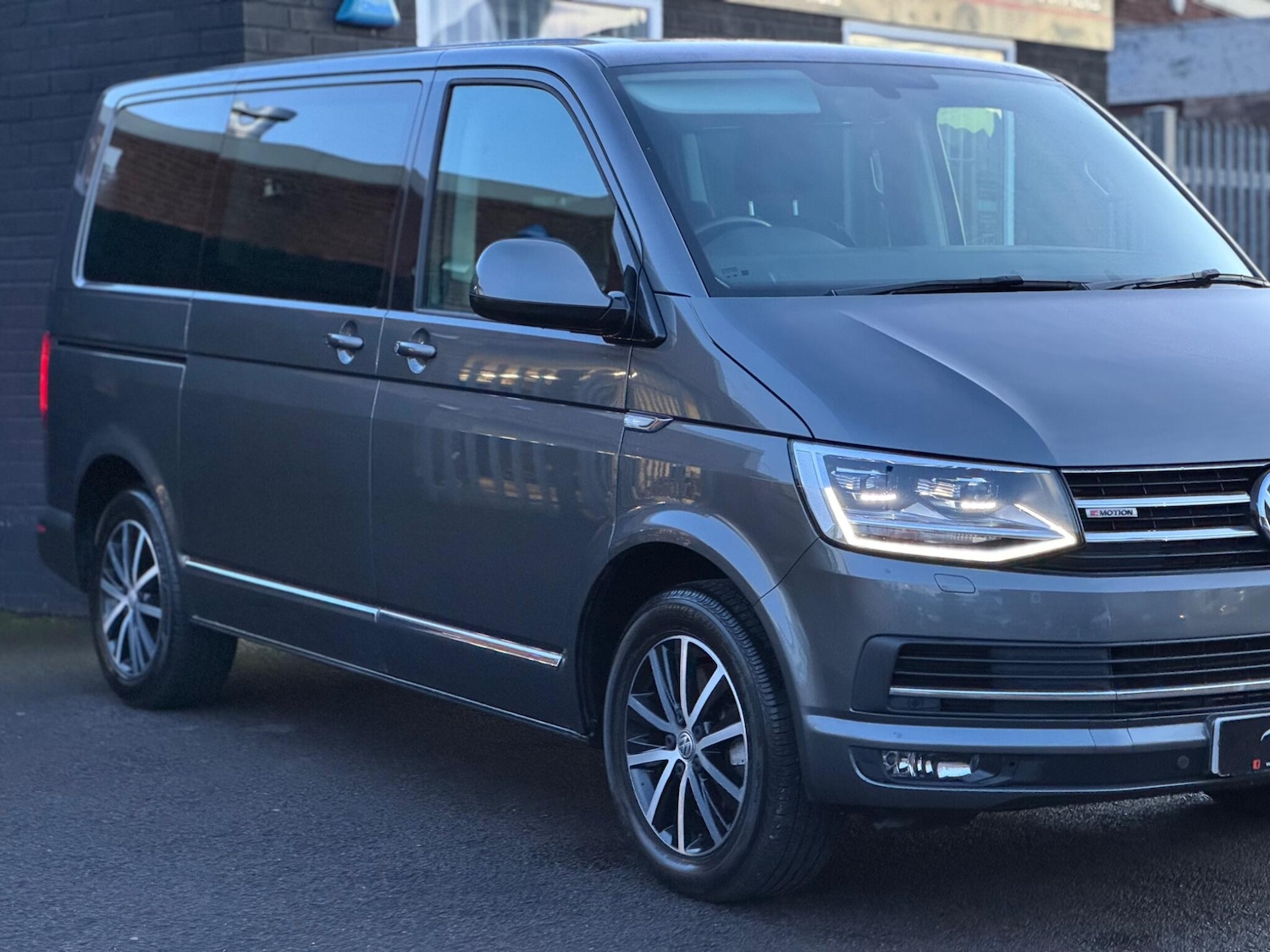 Used Volkswagen Caravelle 2016 for sale - 77439840: Photo 5