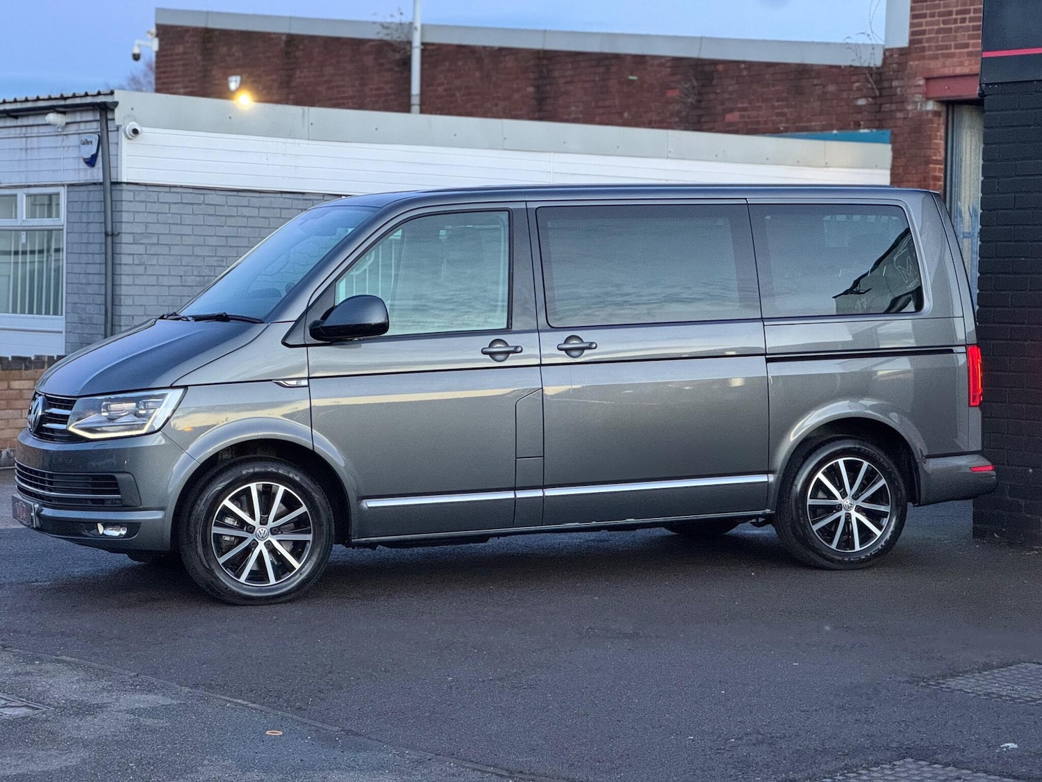 Used Volkswagen Caravelle 2016 for sale - 77439840: Photo 8