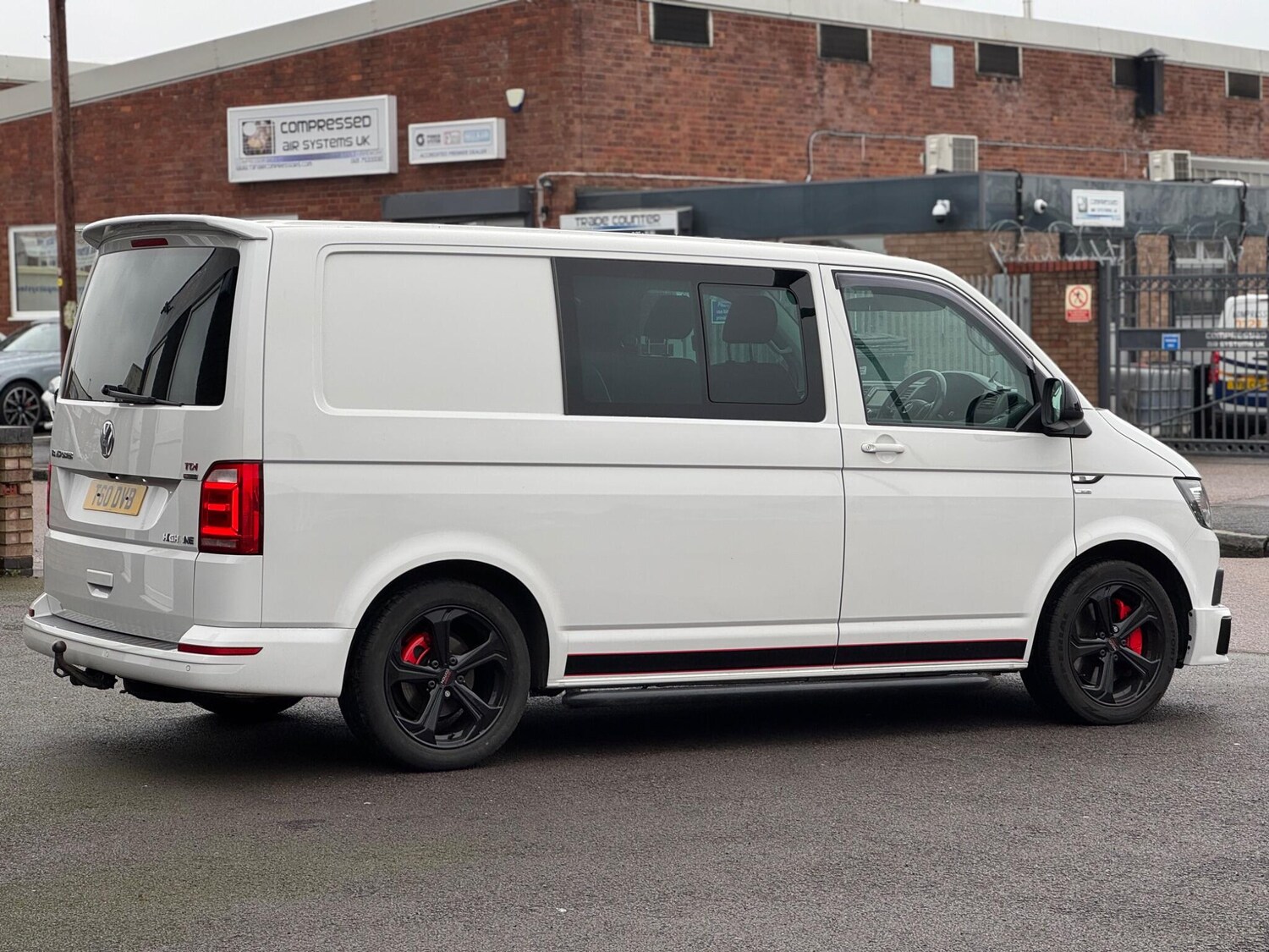 Used Volkswagen Transporter 2017 for sale - 77695574: Photo 16