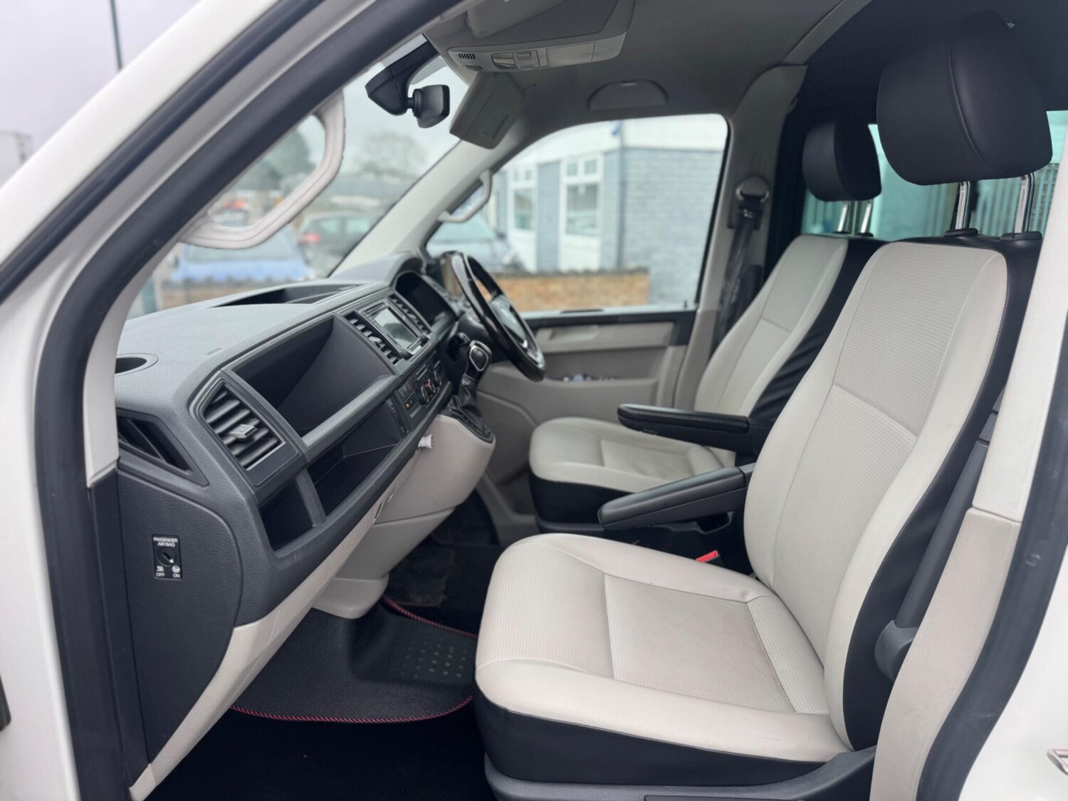 Used Volkswagen Transporter 2017 for sale - 77695574: Photo 9