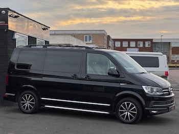 Used Volkswagen Caravelle 2016 for sale - 76094098: Photo