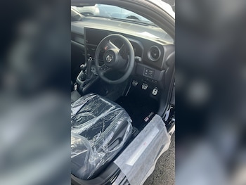 Used Toyota Yaris 2026 for sale - 77637725: Photo