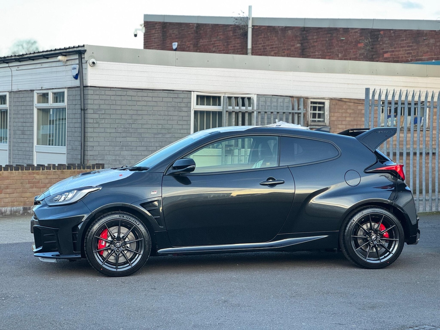 Used Toyota Yaris for sale - 77637725: Photo 6