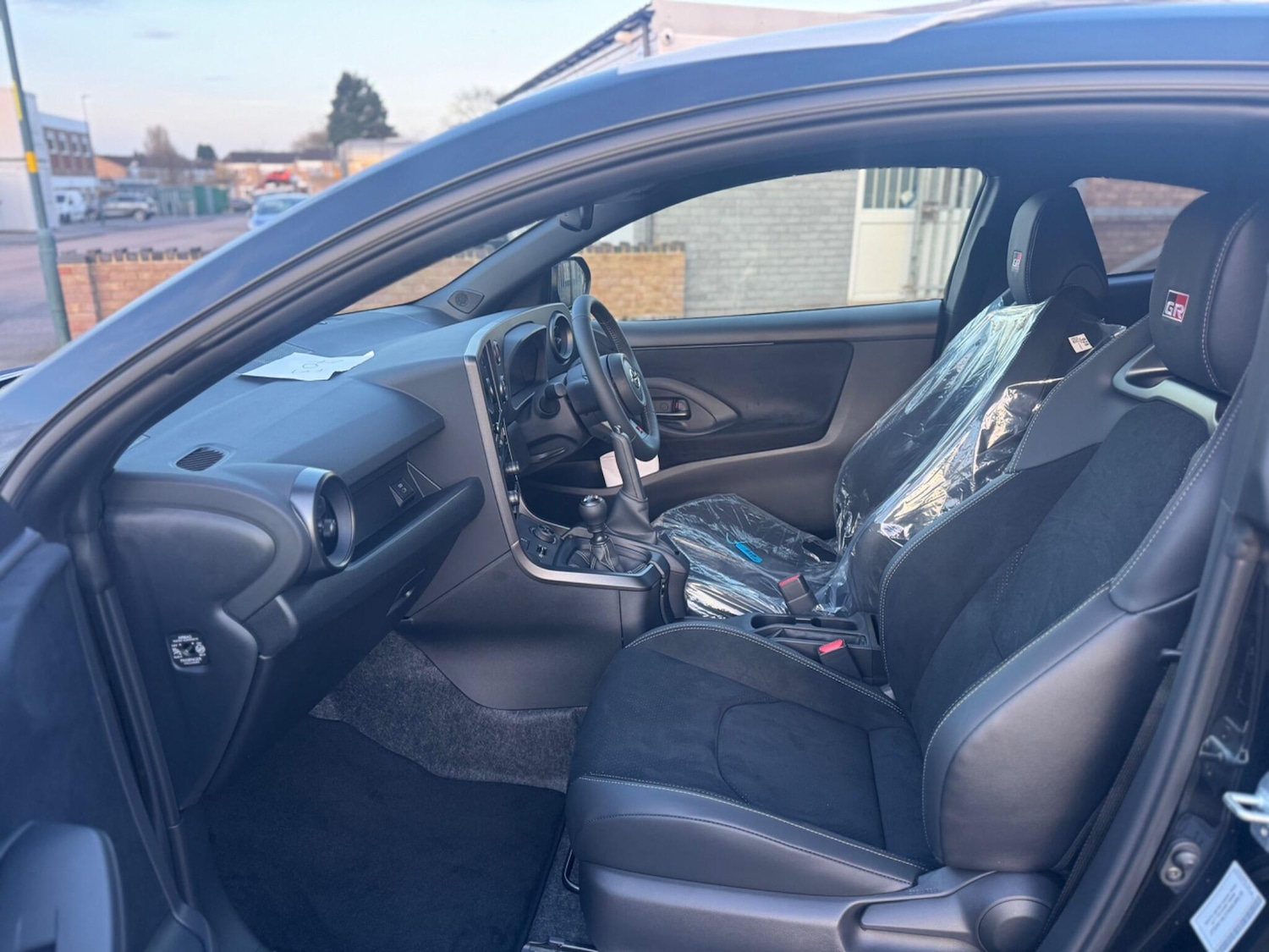 Used Toyota Yaris for sale - 77637725: Photo 8