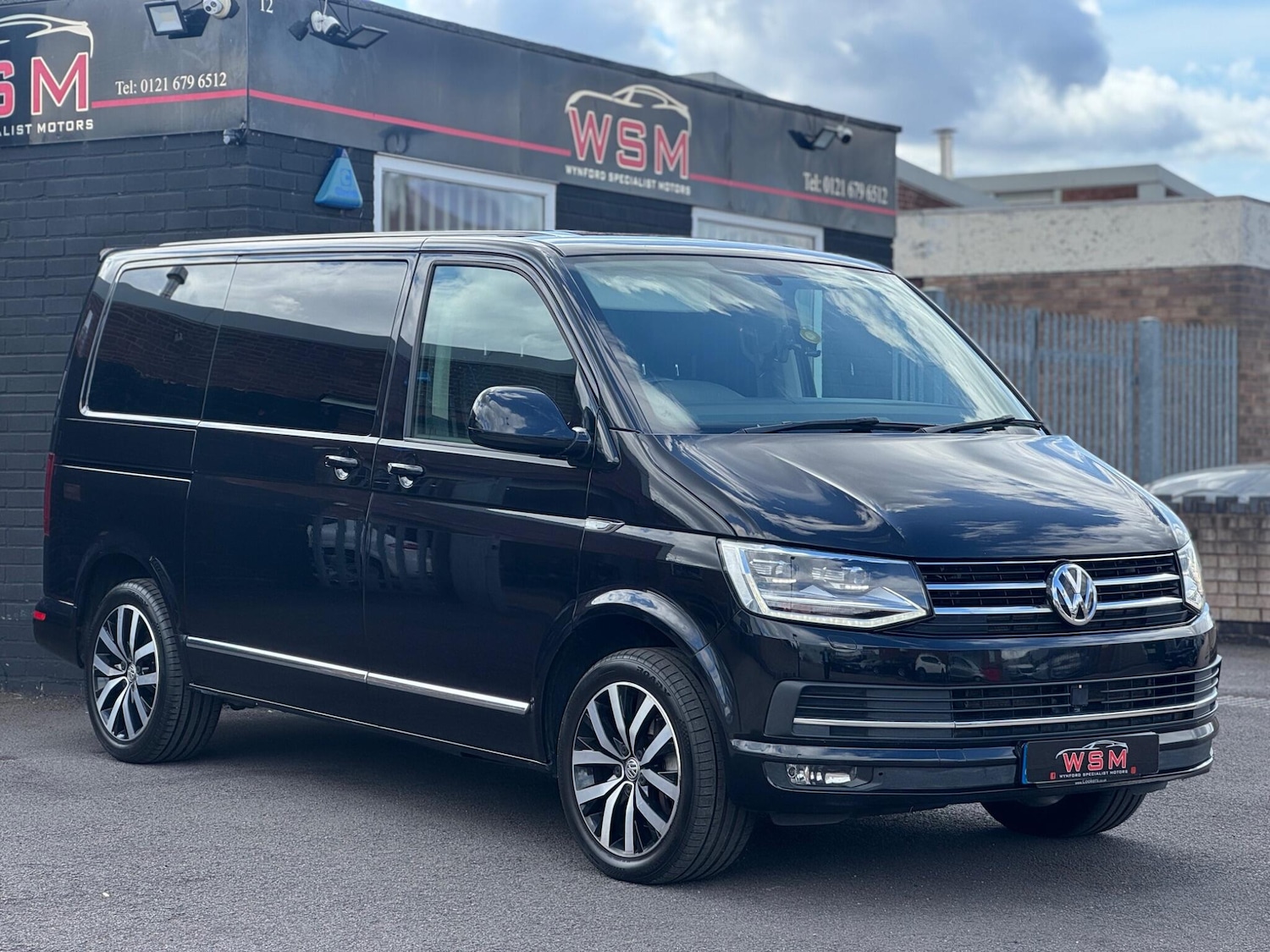 Used Volkswagen Caravelle 2017 for sale - 75707475: Photo 1