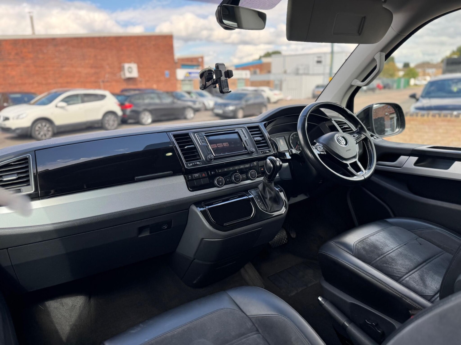 Used Volkswagen Caravelle 2017 for sale - 75707475: Photo 15