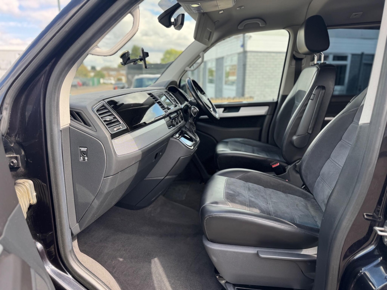 Used Volkswagen Caravelle 2017 for sale - 75707475: Photo 16