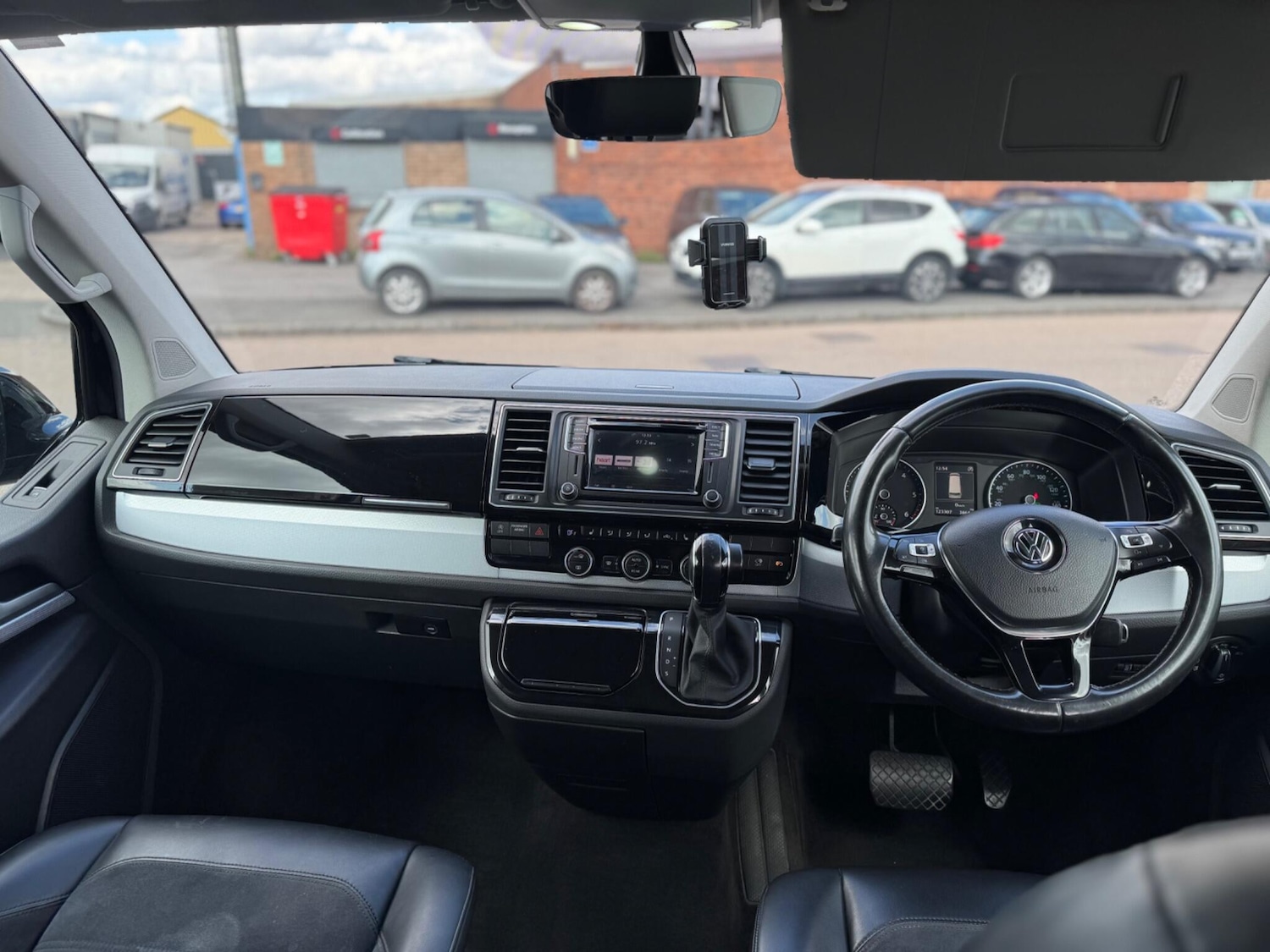 Used Volkswagen Caravelle 2017 for sale - 75707475: Photo 28