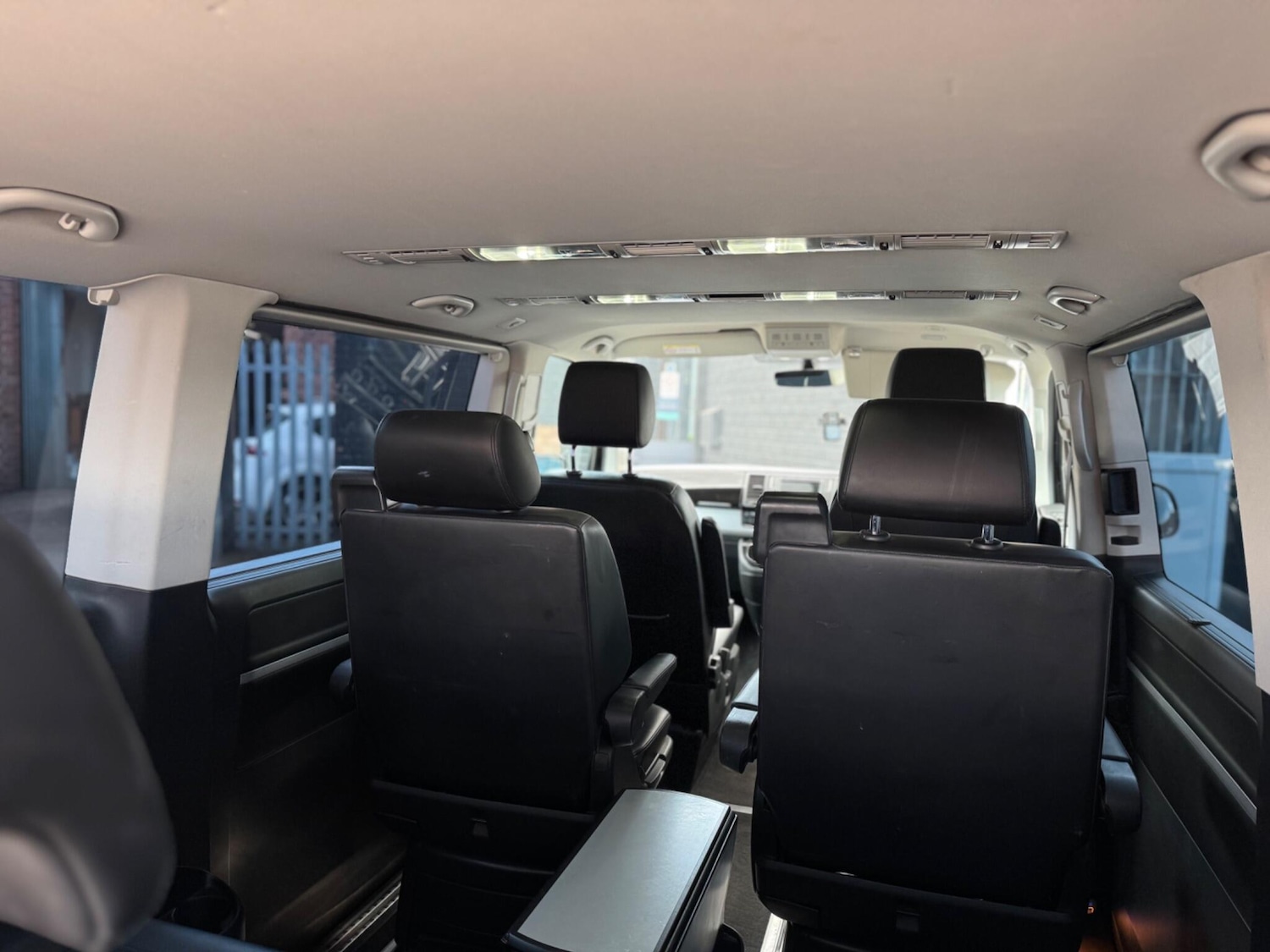 Used Volkswagen Caravelle 2017 for sale - 75707475: Photo 35